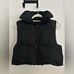Cropped Black Puffer Vest - XS